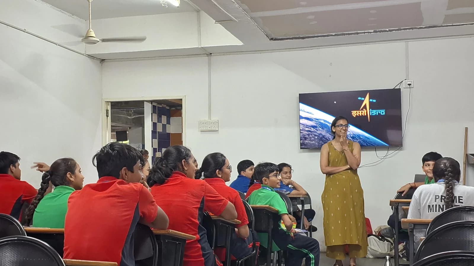 Tanmaye’s Amazing Space Club (TASC) in schools gallery 5